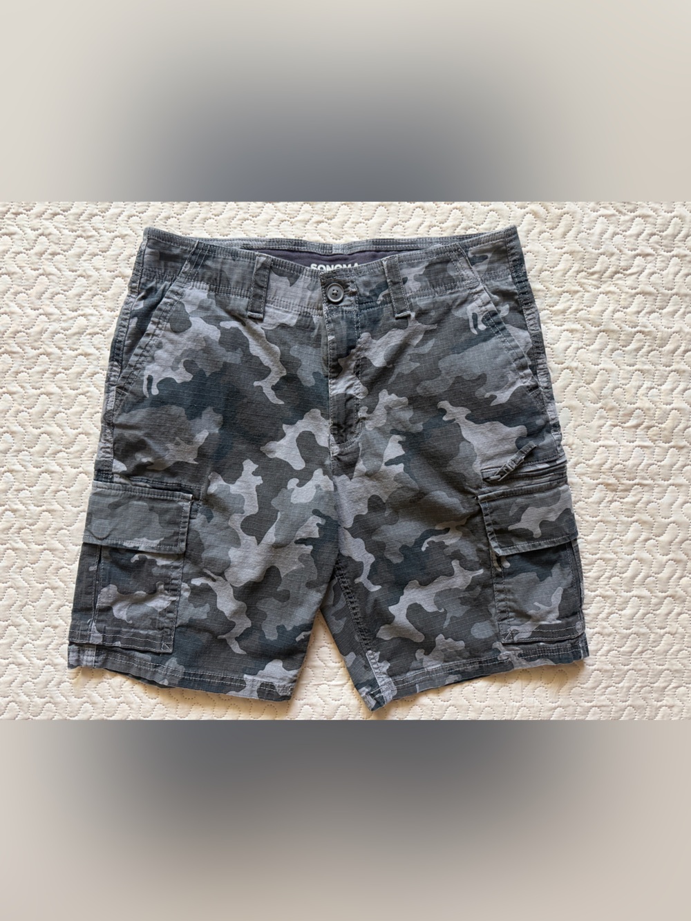 Sonoma Men's Shorts Size 32 “ 10 Gray & Black Camo Cargo Shorts